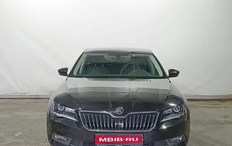 Skoda Superb III рестайлинг, 2018 год, 2 200 000 рублей, 1 фотография