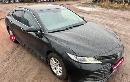 Toyota Camry, 2019 год, 1 750 000 рублей, 1 фотография