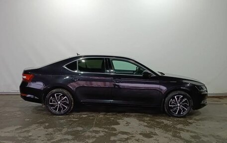 Skoda Superb III рестайлинг, 2018 год, 2 200 000 рублей, 6 фотография