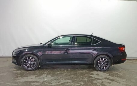 Skoda Superb III рестайлинг, 2018 год, 2 200 000 рублей, 5 фотография