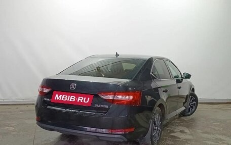 Skoda Superb III рестайлинг, 2018 год, 2 200 000 рублей, 4 фотография