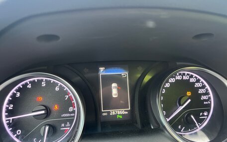 Toyota Camry, 2019 год, 1 750 000 рублей, 7 фотография