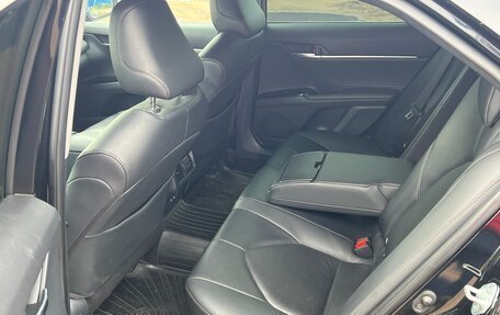 Toyota Camry, 2019 год, 1 750 000 рублей, 10 фотография