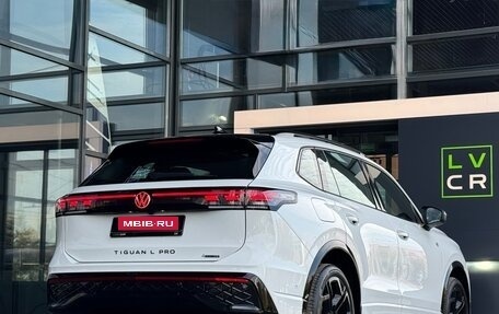 Volkswagen Tiguan, 2025 год, 4 950 000 рублей, 7 фотография