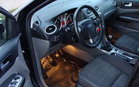 Ford Focus II рестайлинг, 2011 год, 925 000 рублей, 21 фотография