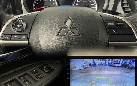 Mitsubishi Outlander III рестайлинг 3, 2022 год, 2 450 000 рублей, 19 фотография