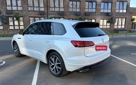 Volkswagen Touareg III, 2018 год, 3 750 000 рублей, 7 фотография
