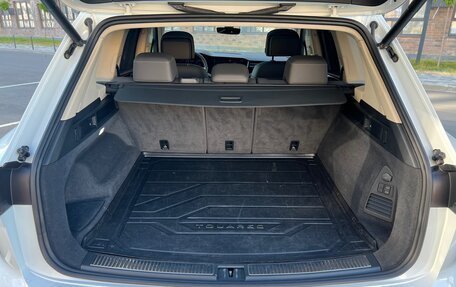 Volkswagen Touareg III, 2018 год, 3 750 000 рублей, 21 фотография