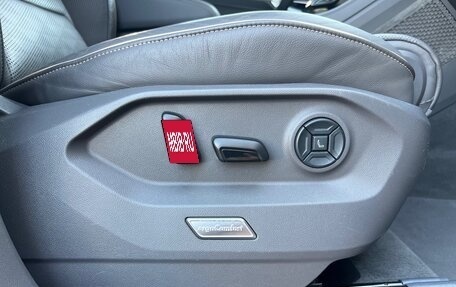 Volkswagen Touareg III, 2018 год, 3 750 000 рублей, 16 фотография