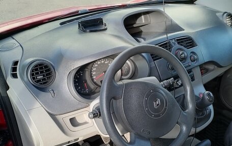 Renault Kangoo II рестайлинг, 2011 год, 850 000 рублей, 20 фотография