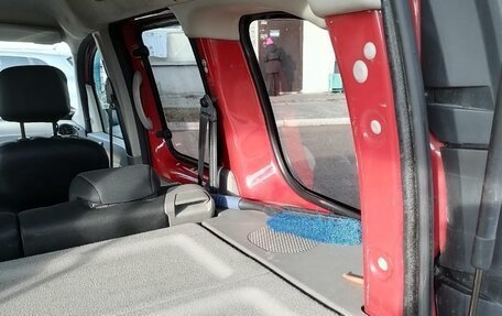 Renault Kangoo II рестайлинг, 2011 год, 850 000 рублей, 29 фотография