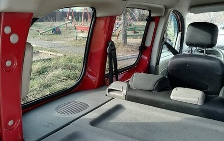 Renault Kangoo II рестайлинг, 2011 год, 850 000 рублей, 26 фотография
