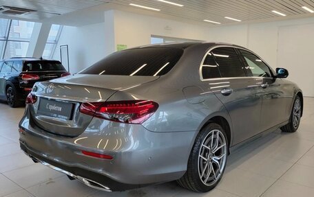 Mercedes-Benz E-Класс, 2020 год, 4 200 000 рублей, 2 фотография