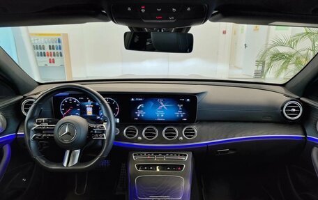 Mercedes-Benz E-Класс, 2020 год, 4 200 000 рублей, 9 фотография