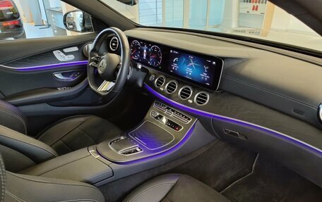 Mercedes-Benz E-Класс, 2020 год, 4 200 000 рублей, 11 фотография