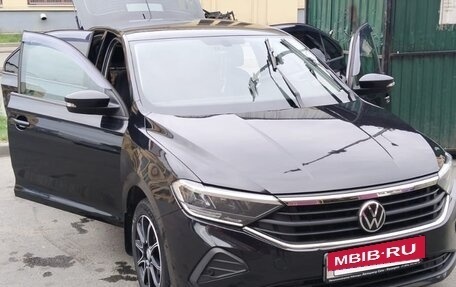 Volkswagen Polo VI (EU Market), 2021 год, 1 950 000 рублей, 2 фотография