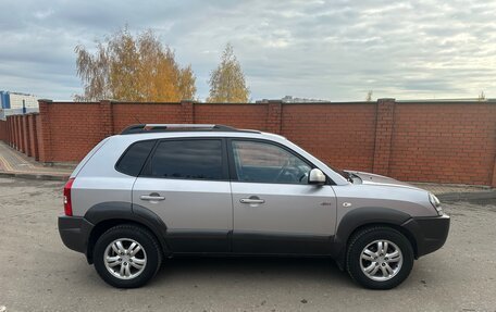 Hyundai Tucson III, 2005 год, 695 000 рублей, 7 фотография