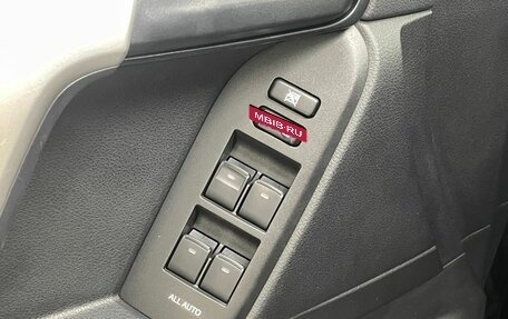 Toyota Land Cruiser Prado 150 рестайлинг 2, 2018 год, 4 398 000 рублей, 19 фотография
