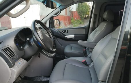 Hyundai Grand Starex Grand Starex I рестайлинг 2, 2014 год, 1 900 000 рублей, 6 фотография