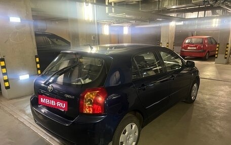 Toyota Corolla, 2005 год, 575 000 рублей, 3 фотография