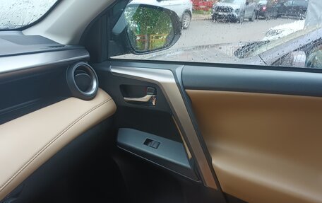 Toyota RAV4, 2018 год, 2 300 000 рублей, 7 фотография