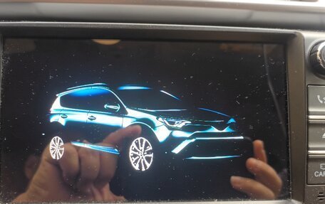 Toyota RAV4, 2018 год, 2 300 000 рублей, 13 фотография