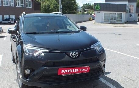 Toyota RAV4, 2018 год, 2 300 000 рублей, 20 фотография
