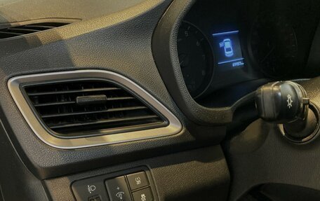 Hyundai Solaris II рестайлинг, 2018 год, 1 369 000 рублей, 9 фотография