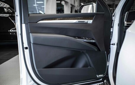 Cadillac Escalade V, 2025 год, 21 840 000 рублей, 10 фотография