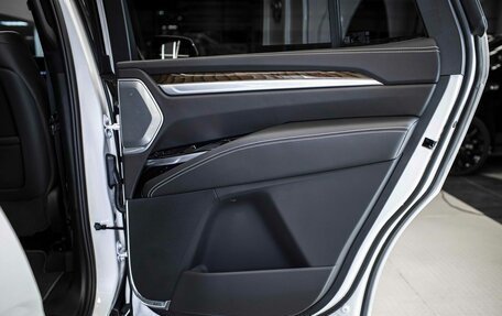 Cadillac Escalade V, 2025 год, 21 840 000 рублей, 20 фотография