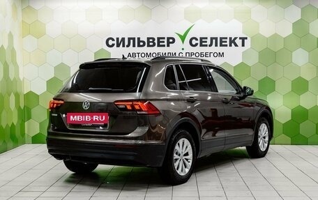 Volkswagen Tiguan II, 2019 год, 2 400 000 рублей, 2 фотография