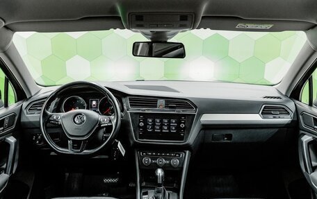 Volkswagen Tiguan II, 2019 год, 2 400 000 рублей, 14 фотография