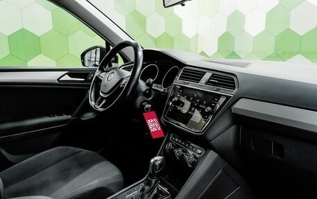 Volkswagen Tiguan II, 2019 год, 2 400 000 рублей, 13 фотография