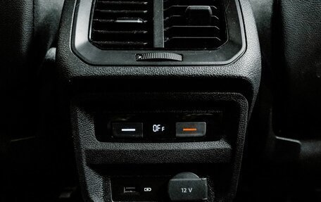 Volkswagen Tiguan II, 2019 год, 2 400 000 рублей, 24 фотография