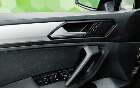 Volkswagen Tiguan II, 2019 год, 2 400 000 рублей, 22 фотография