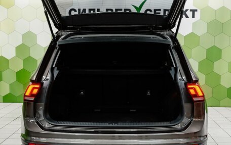 Volkswagen Tiguan II, 2019 год, 2 400 000 рублей, 26 фотография