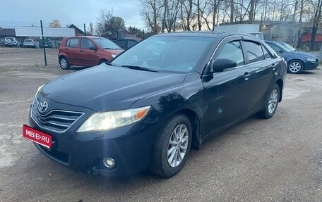 Toyota Camry, 2009 год, 900 000 рублей, 1 фотография