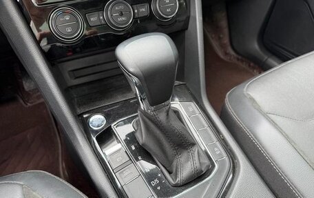 Volkswagen Tiguan II, 2021 год, 2 350 000 рублей, 11 фотография