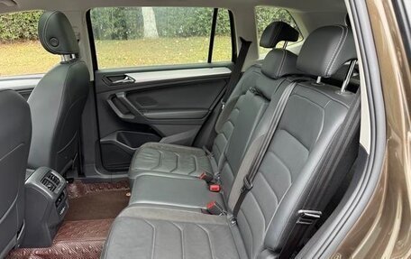 Volkswagen Tiguan II, 2021 год, 2 350 000 рублей, 17 фотография