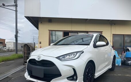 Toyota Yaris, 2022 год, 1 150 000 рублей, 1 фотография