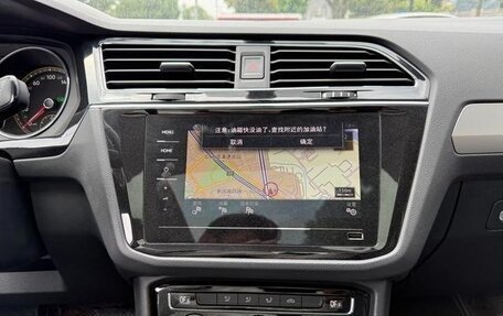 Volkswagen Tiguan II, 2021 год, 2 350 000 рублей, 15 фотография