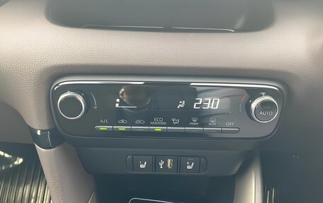 Toyota Yaris, 2022 год, 1 150 000 рублей, 10 фотография