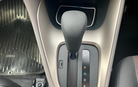 Toyota Yaris, 2022 год, 1 150 000 рублей, 9 фотография