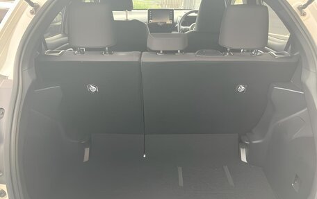Toyota Yaris, 2022 год, 1 150 000 рублей, 15 фотография