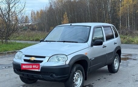 Chevrolet Niva I рестайлинг, 2009 год, 380 000 рублей, 8 фотография