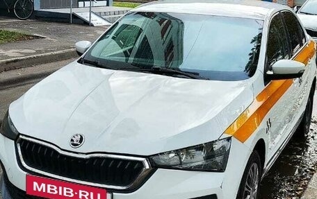 Skoda Rapid II, 2021 год, 900 000 рублей, 1 фотография