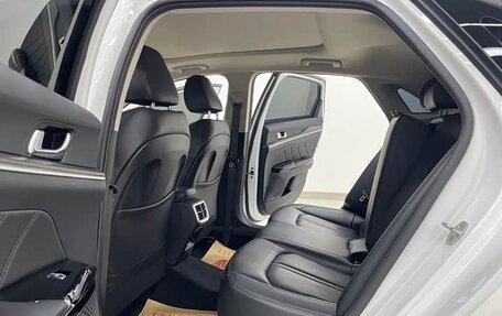 KIA K5, 2022 год, 2 350 000 рублей, 13 фотография