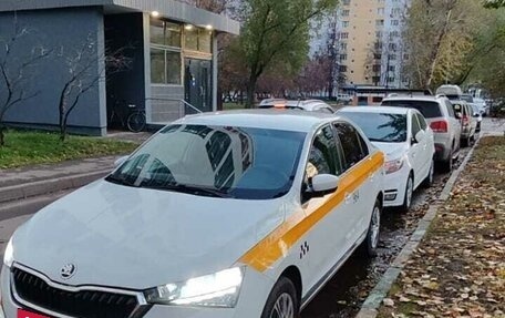 Skoda Rapid II, 2021 год, 900 000 рублей, 7 фотография