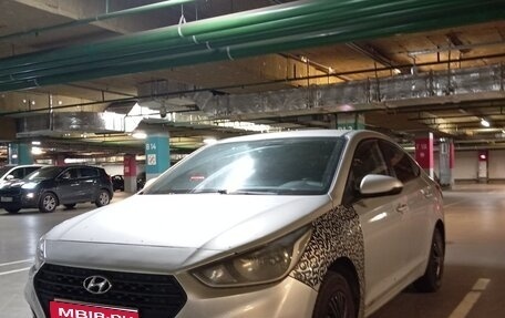 Hyundai Solaris II рестайлинг, 2017 год, 530 000 рублей, 1 фотография