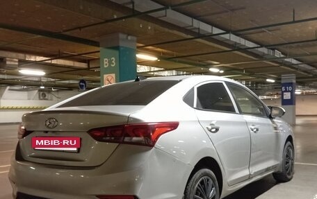 Hyundai Solaris II рестайлинг, 2017 год, 530 000 рублей, 4 фотография